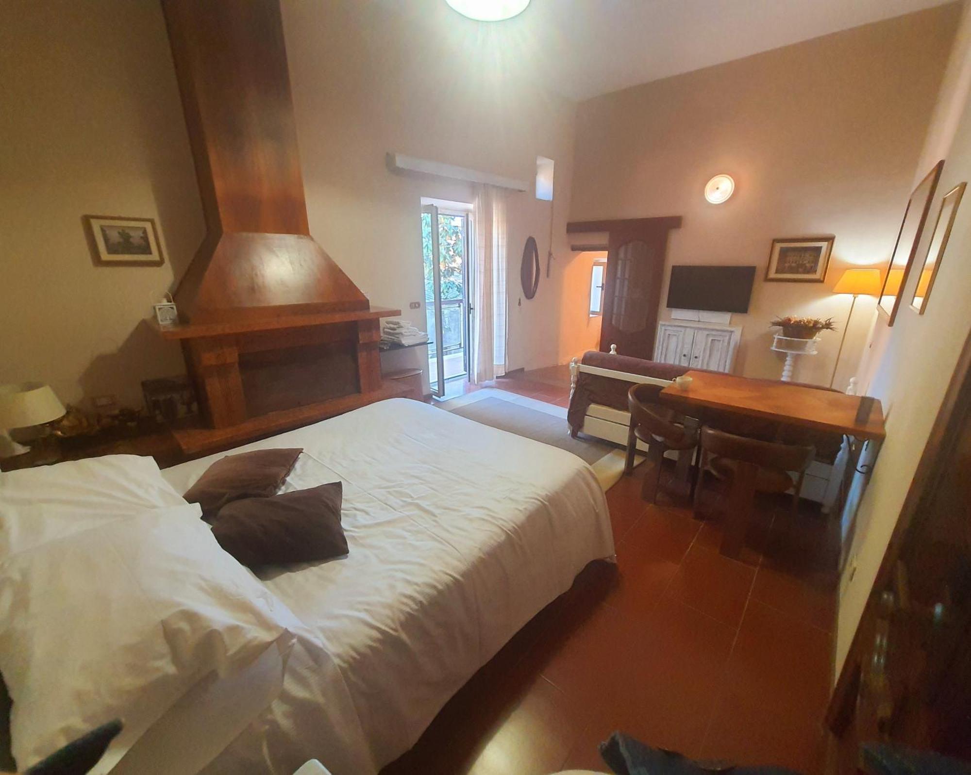 Le Stanze Dei Doria Hotel Valmontone Kültér fotó