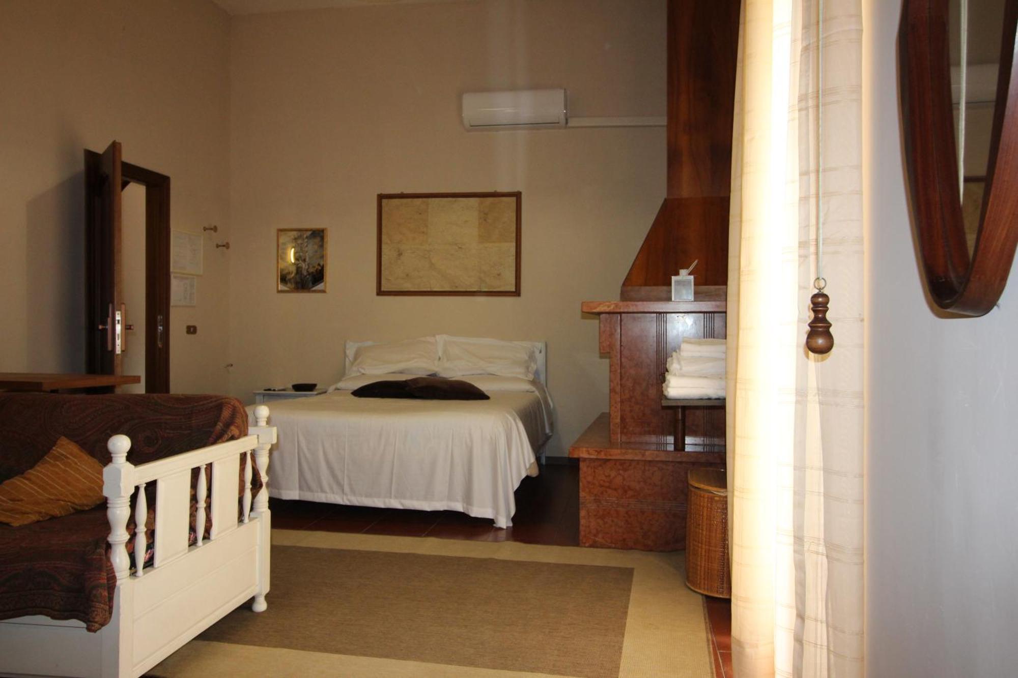 Le Stanze Dei Doria Hotel Valmontone Kültér fotó